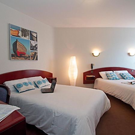 Hotel Le Ty-Lann Saint-Ave Bagian luar foto