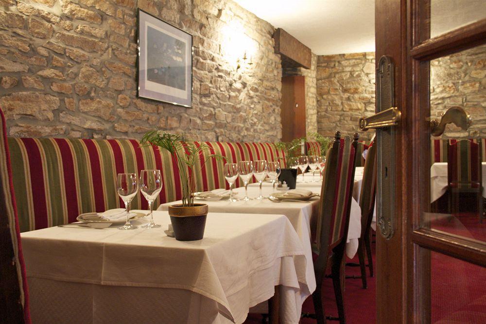 Hotel Le Ty-Lann Saint-Ave Bagian luar foto