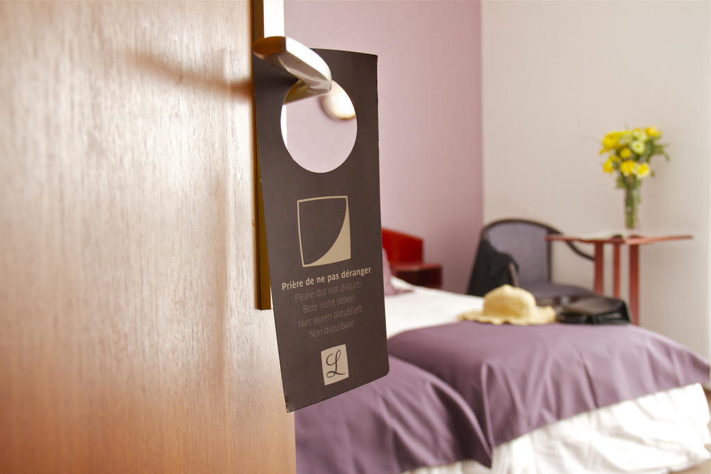 Hotel Le Ty-Lann Saint-Ave Bagian luar foto
