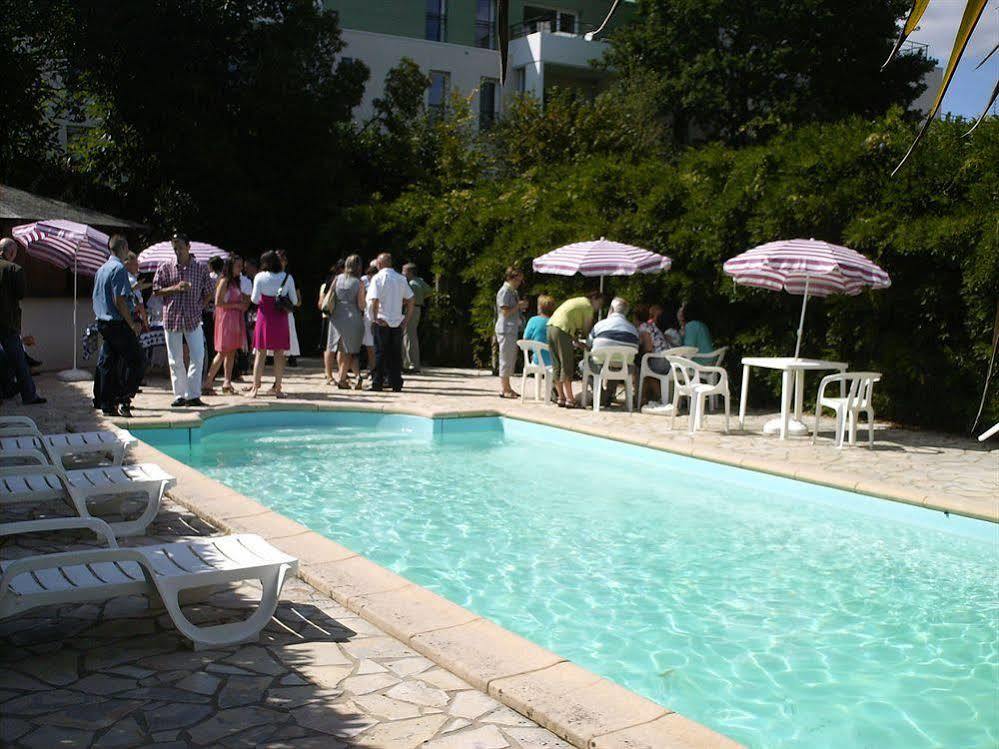Hotel Le Ty-Lann Saint-Ave Bagian luar foto